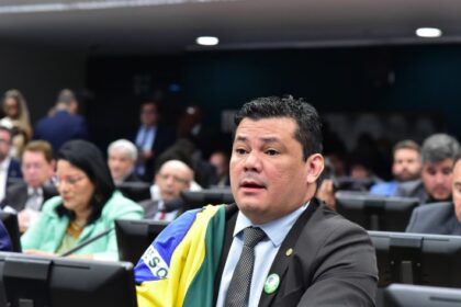 Conselho de Ética analisa processos contra os deputados Gilvan da Federal e André Janones