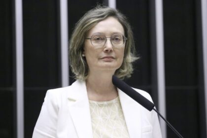 Propostas de proteção à crianças e adolescentes no meio digital serão debatidas no Plenário