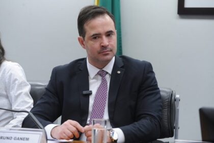 Comissão aprova projeto que criminaliza cruzamentos em caso de risco à saúde dos animais