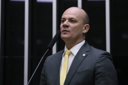 Comissão aprova perda automática de cargo para condenados por estupro de vulnerável