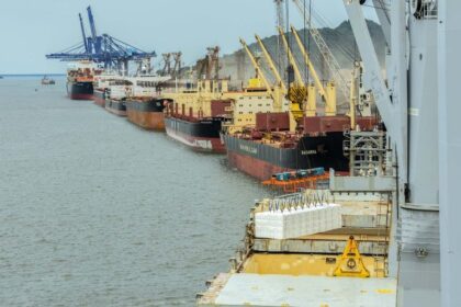 Medida provisória libera R$ 30 bi para apoio a exportadores afetados por tarifas dos EUA