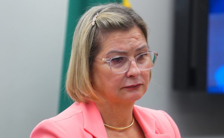 Comissão aprova projeto que obriga laticínios a informar o preço do leite antecipadamente ao produtor