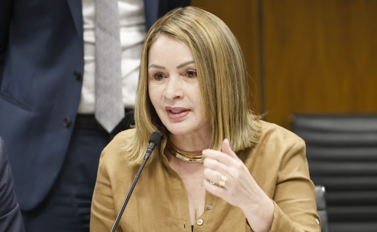 Comissão aprova subvenção econômica para pescador artesanal e suas cooperativas